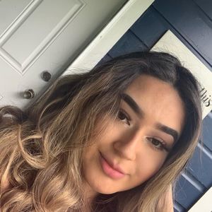 Meet your Posher, Saray